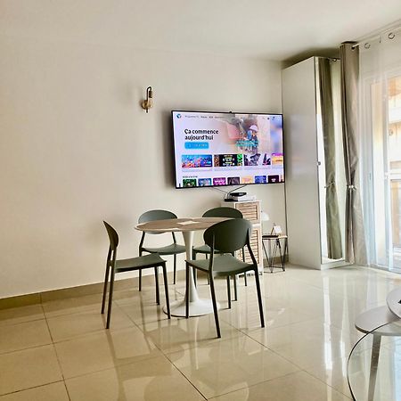Apartamento 3 Pieces- Vieux Port- Terrasse - Parking Possible Cannes Exterior foto