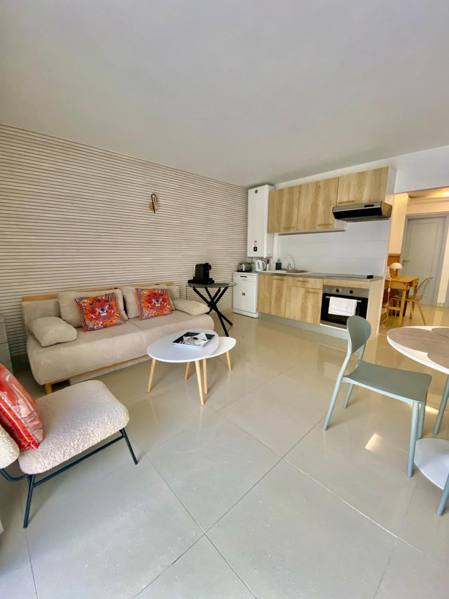 Apartamento 3 Pieces- Vieux Port- Terrasse - Parking Possible Cannes Exterior foto