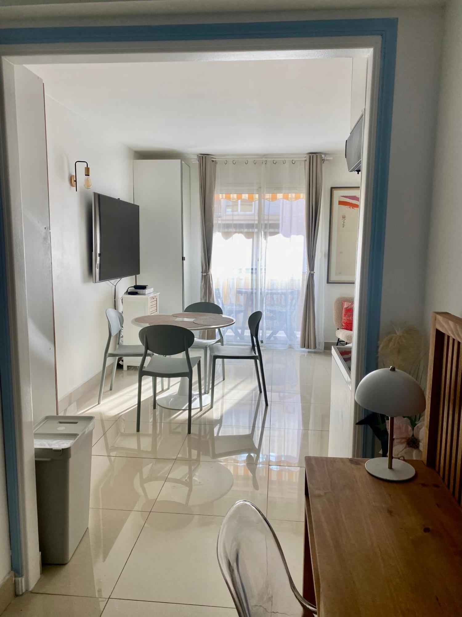 Apartamento 3 Pieces- Vieux Port- Terrasse - Parking Possible Cannes Exterior foto
