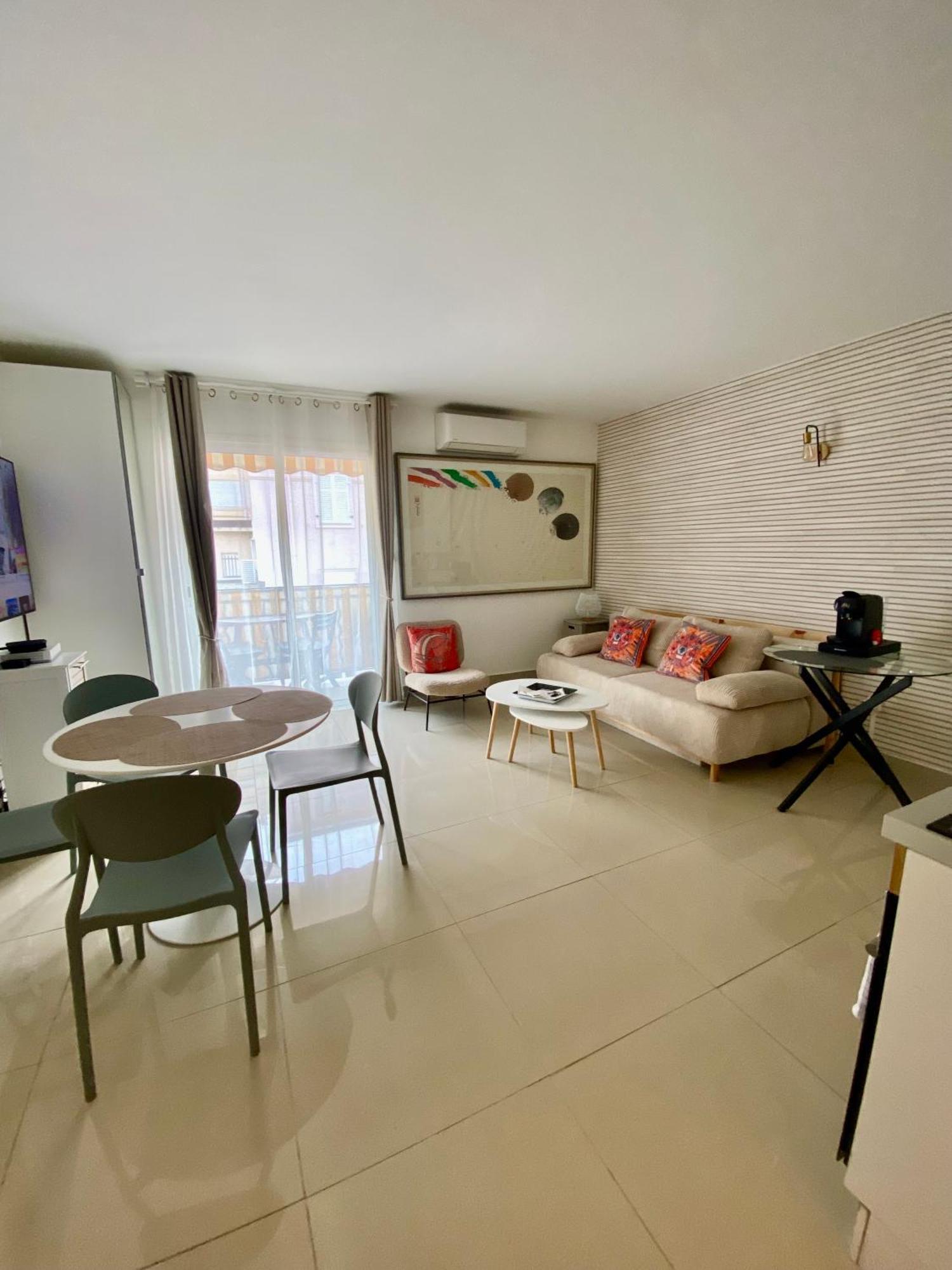 Apartamento 3 Pieces- Vieux Port- Terrasse - Parking Possible Cannes Exterior foto
